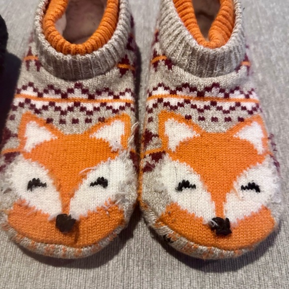 Cozy Cat and Fox Slipper Socks - Picture 3 of 6